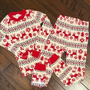 Hanna Andersson Festive Red and Cream Pajama Set